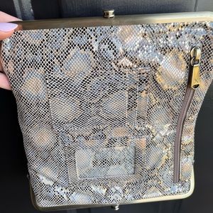 Hobo wallet, nothing wrong with it. Beautiful!